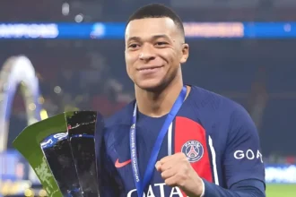 Kylian Mbappé New Contract with PSG that runs until 2025