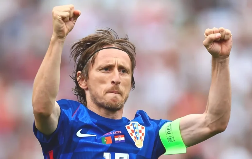 Croatia 5-1 Czechia: Modrić Shines with Goal & Standing Ovation